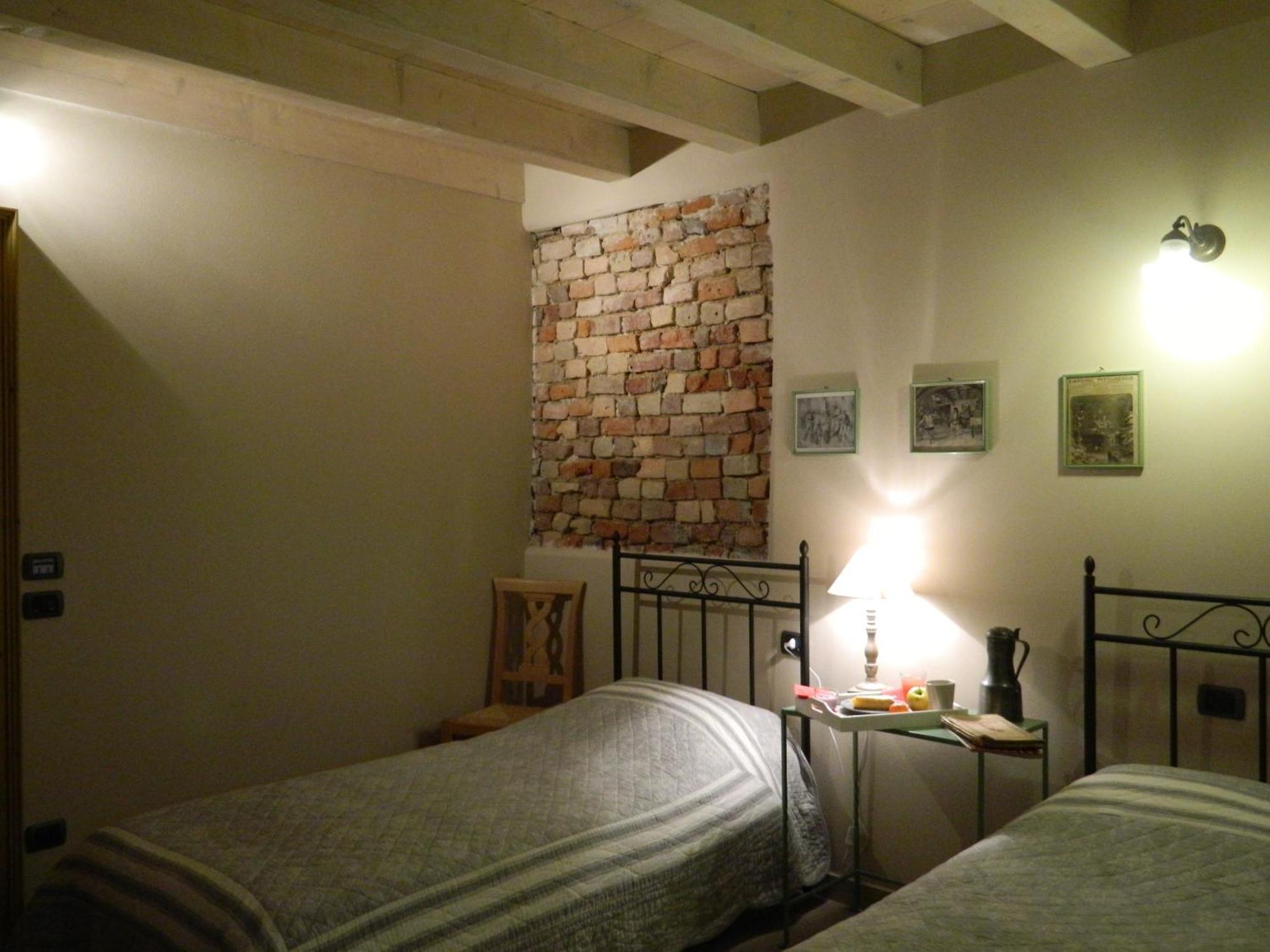Agriturismo Cascina Pezzolo Lodi Cameră foto